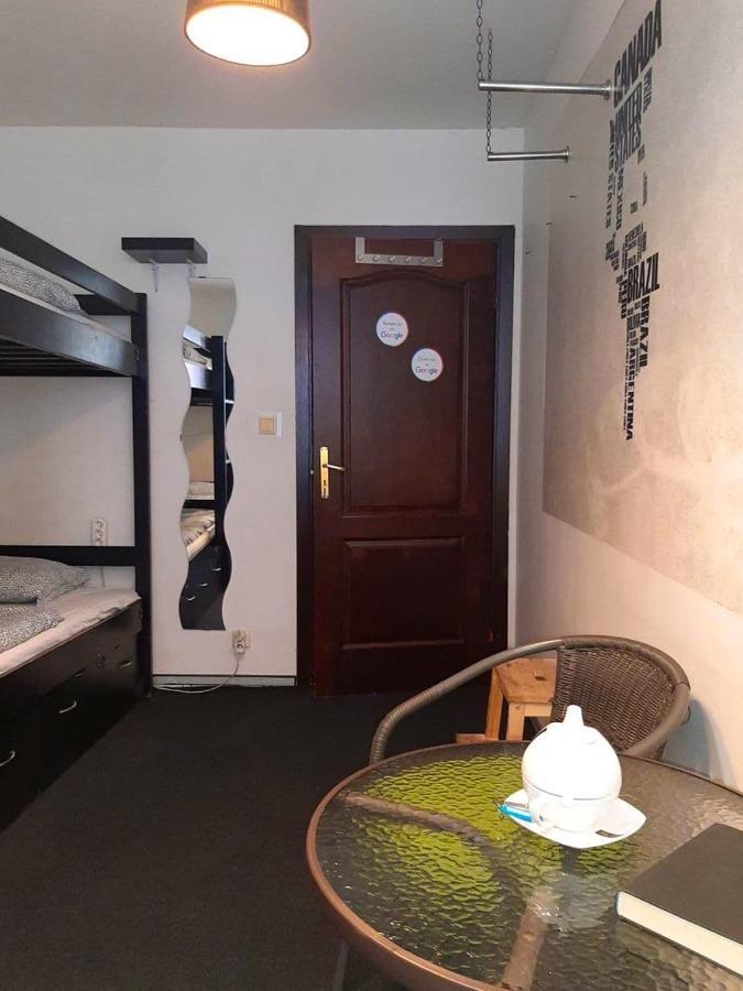 W Rynku Hostel Wroclaw Bagian luar foto